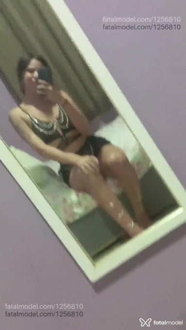 Acompanhante travesti loira (o) de olhos castanhos - Laysla Dutra Acompanhante travesti loira (o) de olhos castanhos - Laysla Dutra