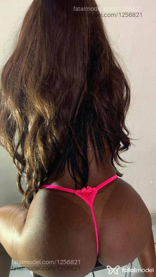 Acompanhante mulher morena (o) de olhos castanhos em Feira de Santana - Morena