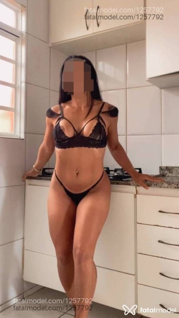 Acompanhante mulher com cabelo castanho de olhos castanhos em Belo Horizonte - Ludmila