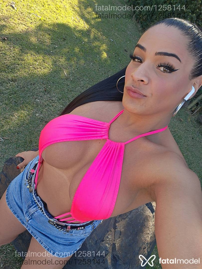 Acompanhante travesti morena (o) de olhos verdes em Rio do Sul - Luana Ferraz
