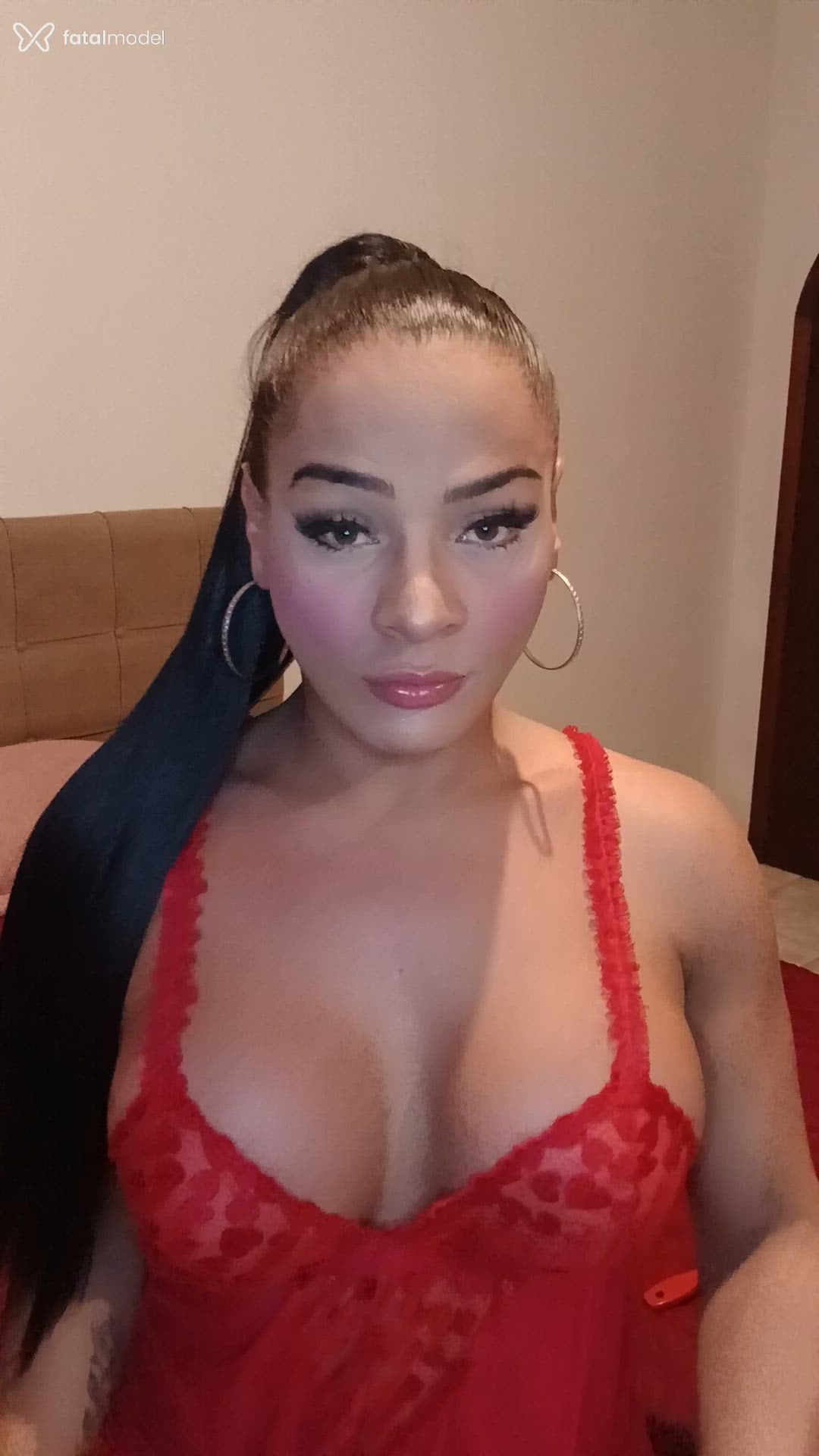 Acompanhante travesti morena (o) de olhos verdes - Luana Ferraz