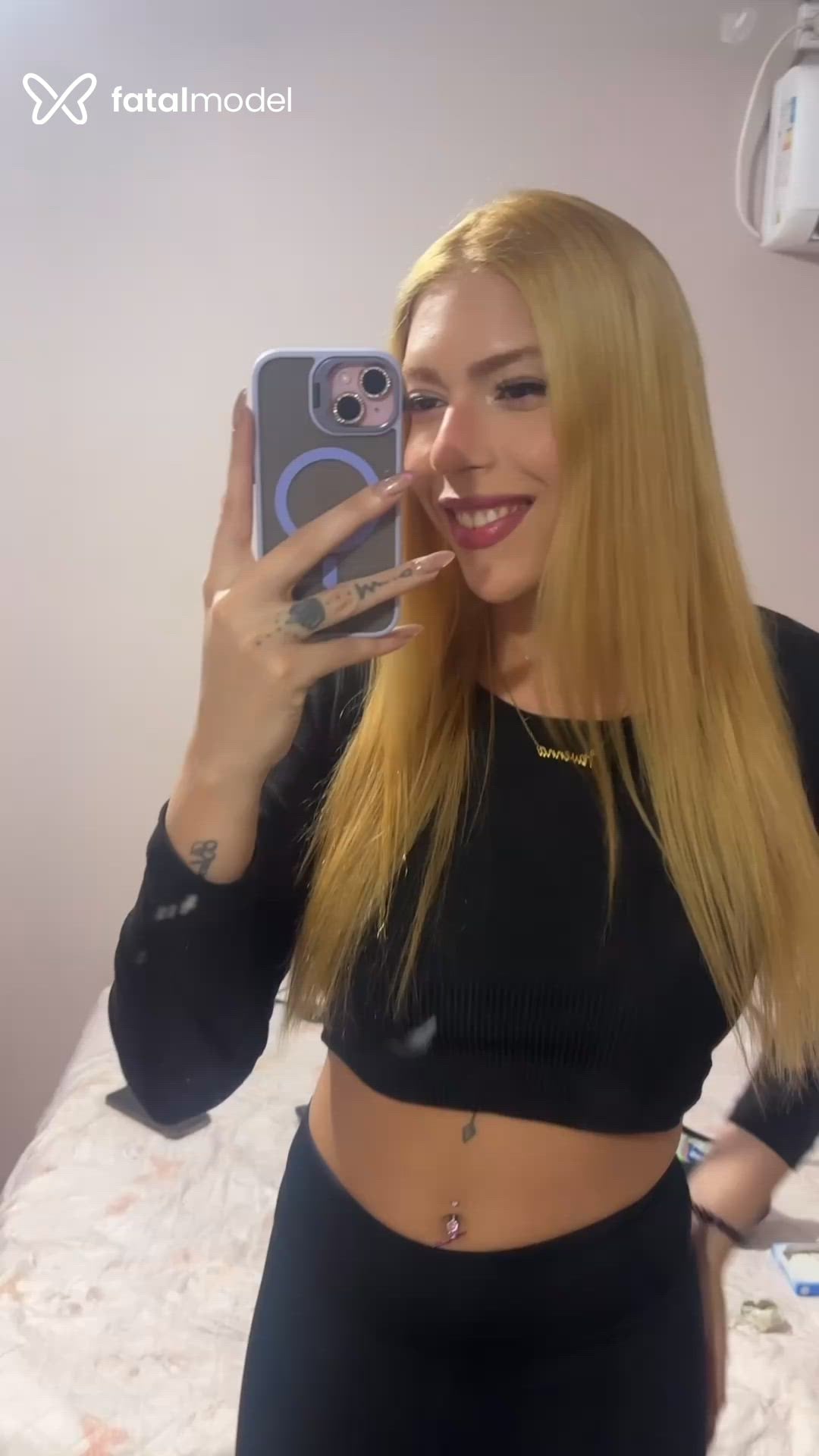 Acompanhante mulher trans loira (o) de olhos castanhos - Sasha Senna Acompanhante mulher trans loira (o) de olhos castanhos - Sasha Senna