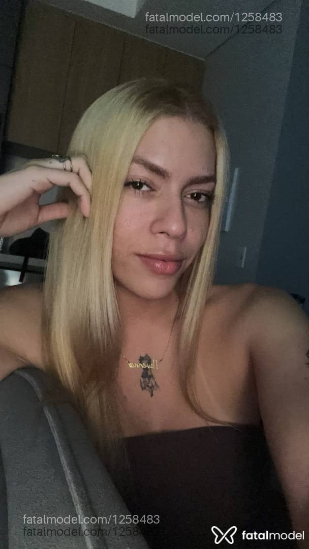 Acompanhante mulher trans loira (o) de olhos castanhos em Criciúma - Sasha Senna