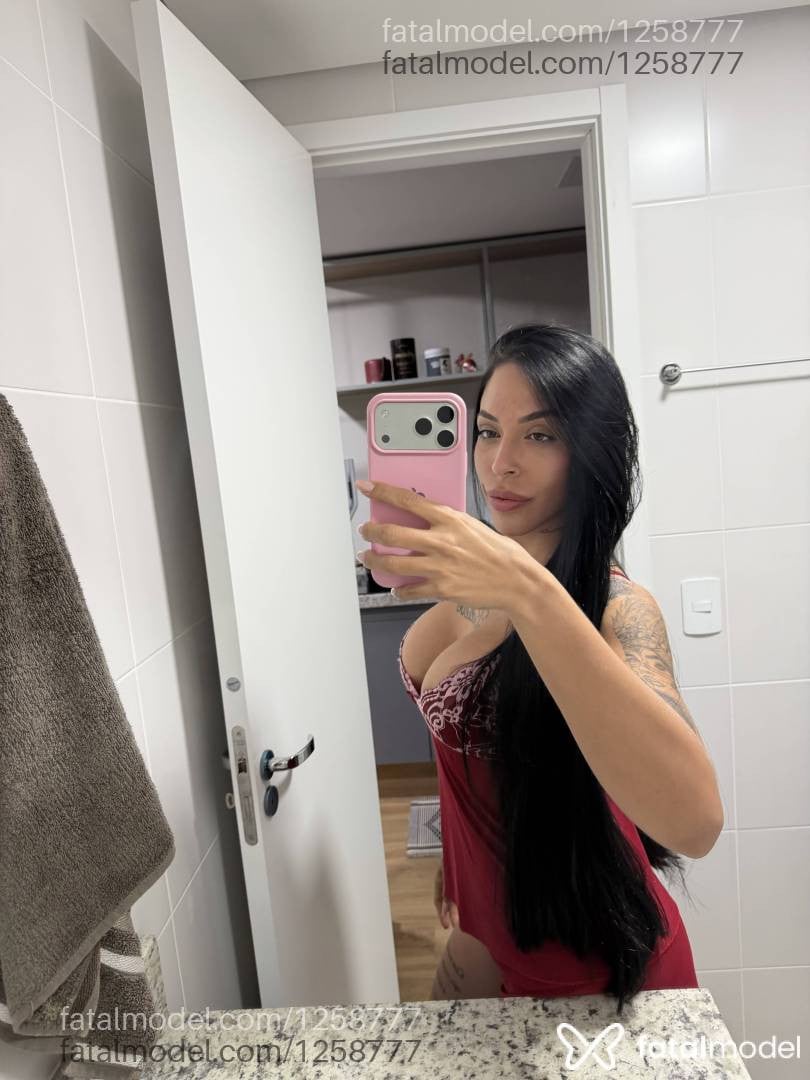 Acompanhante mulher morena (o) de olhos verdes - Fernanda