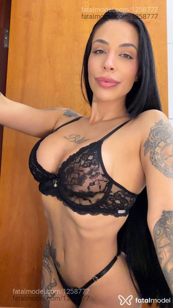 Acompanhante mulher morena (o) de olhos verdes - Fernanda