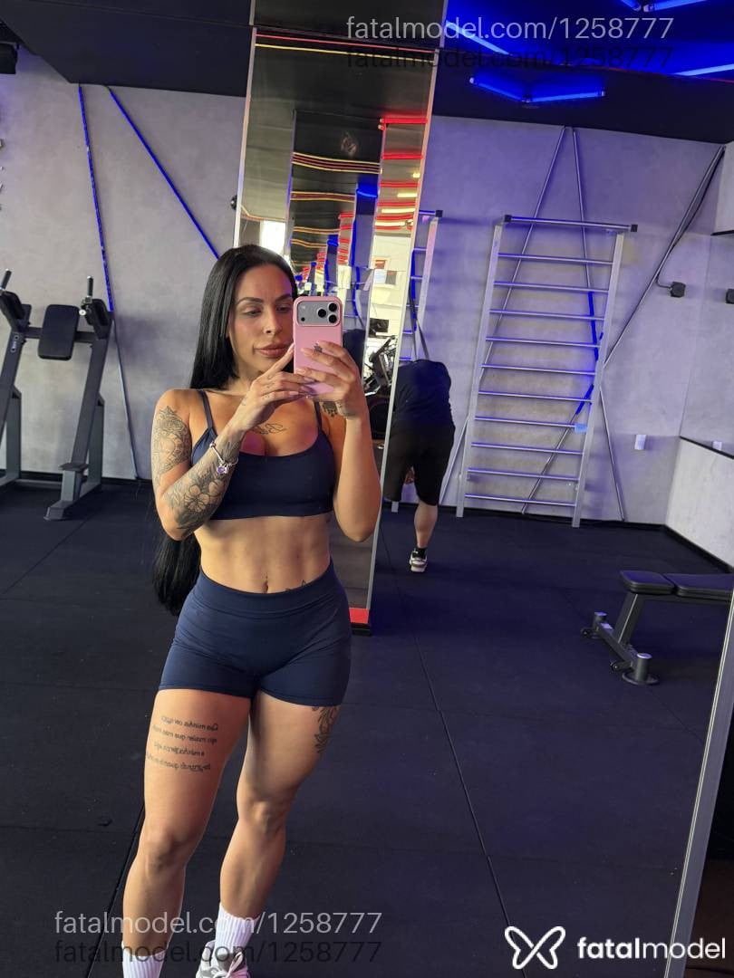 Acompanhante mulher morena (o) de olhos verdes - Fernanda