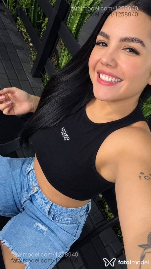 Acompanhante mulher morena (o) de olhos pretos - Fernanda Andrade
