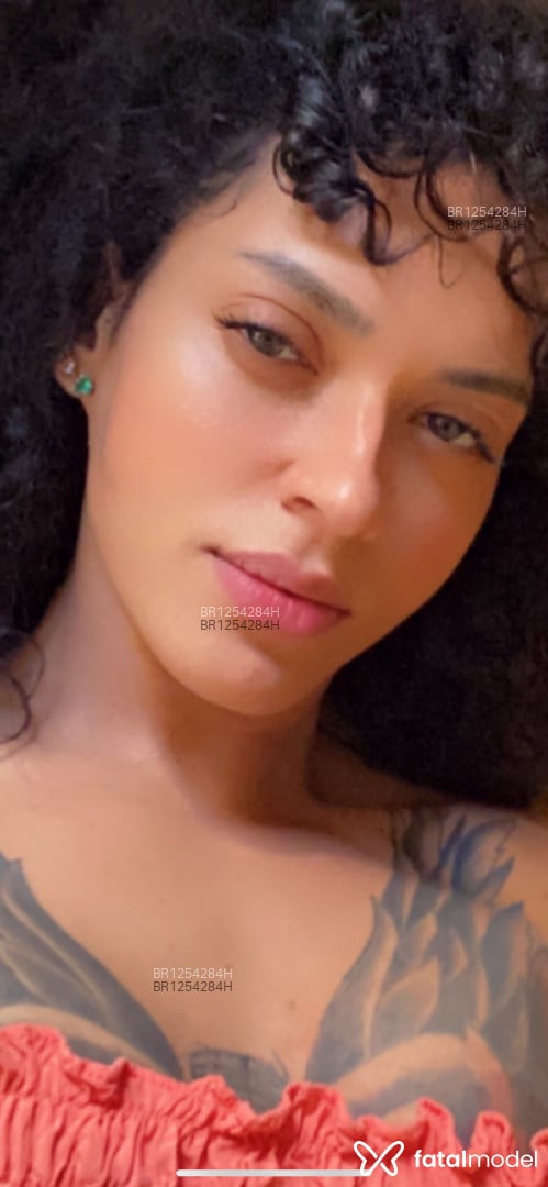 Acompanhante homem trans com cabelo castanho de olhos castanhos em Governador Valadares Acompanhante homem trans com cabelo castanho de olhos castanhos em Governador Valadares - Paola Caldeira