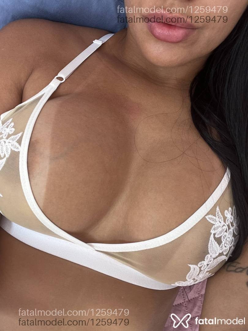 Acompanhante mulher morena (o) de olhos castanhos - Renata Lyra