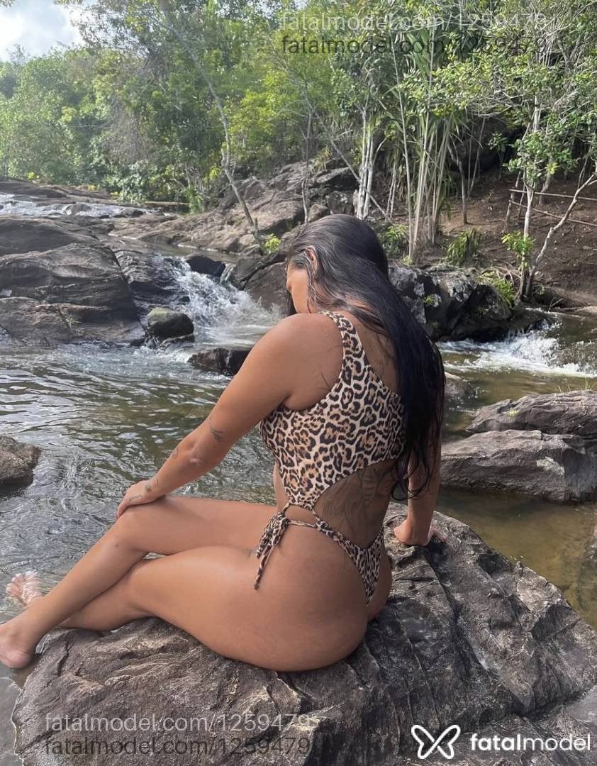 Acompanhante mulher morena (o) de olhos castanhos - Renata Lyra