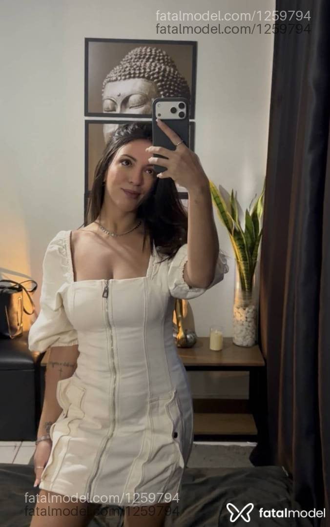 Acompanhante mulher com cabelo castanho de olhos castanhos em Rio de Janeiro - Lara Freitas