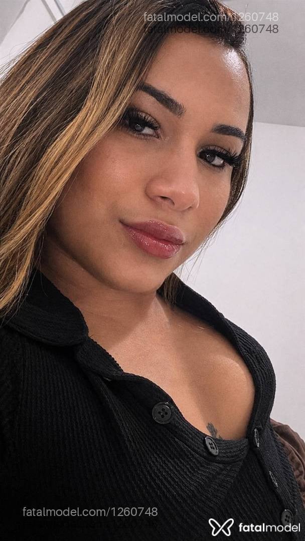 Acompanhante mulher morena (o) de olhos castanhos - Thifany