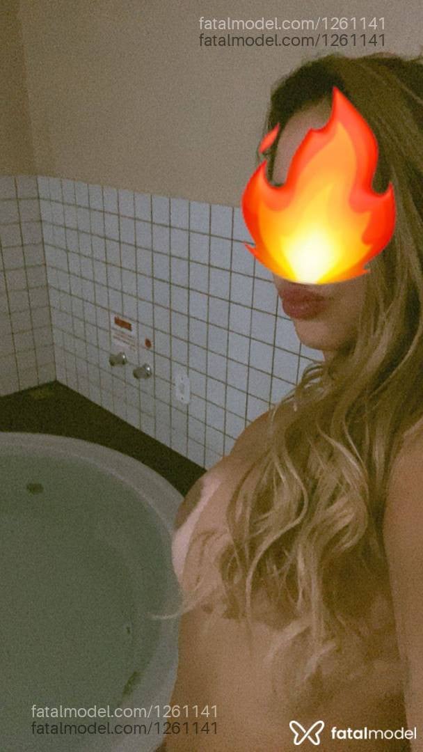 Acompanhante mulher loira (o) de olhos castanhos em João Monlevade - Eduarda Lemos