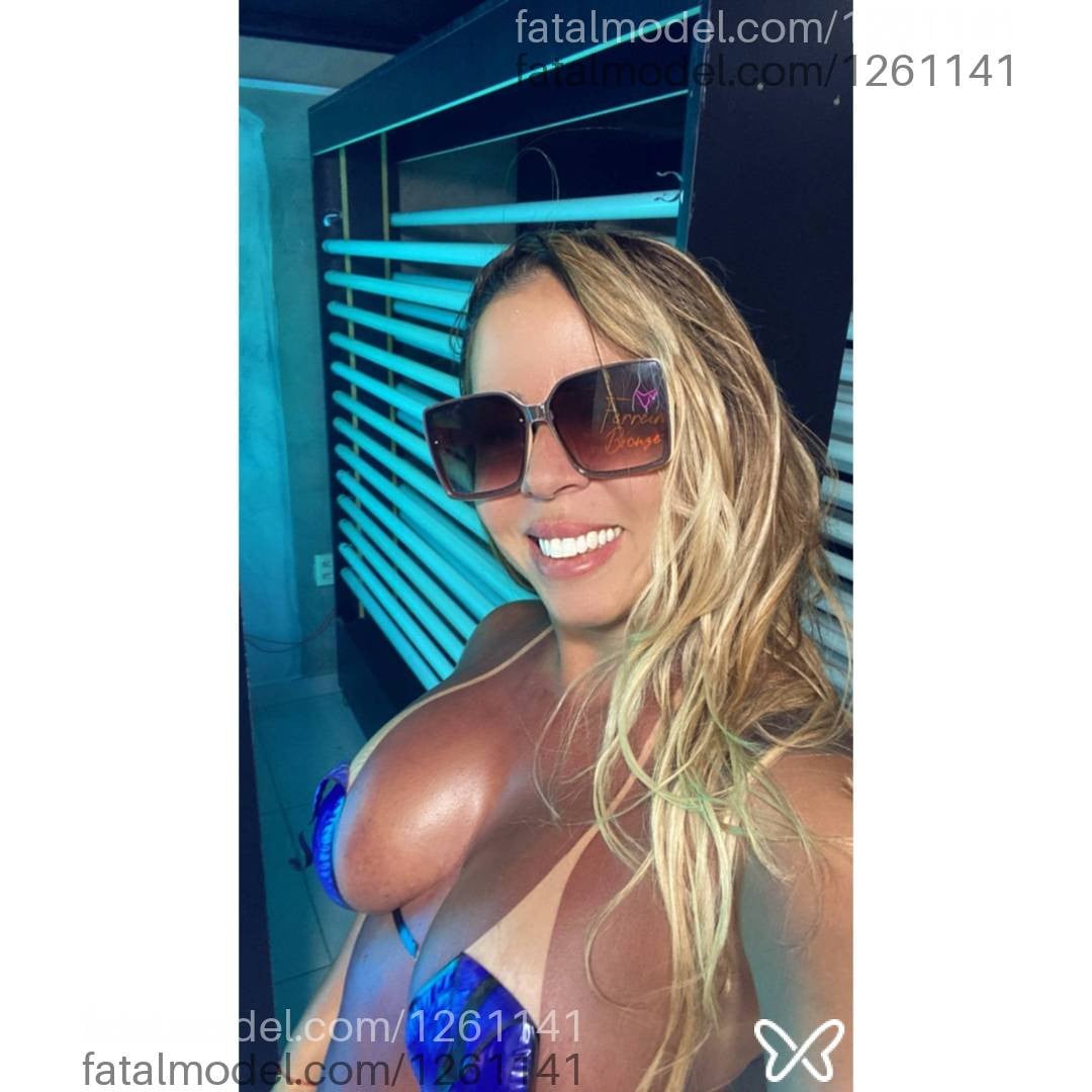 Acompanhante mulher loira (o) de olhos castanhos em Caratinga - Eduarda Lemos