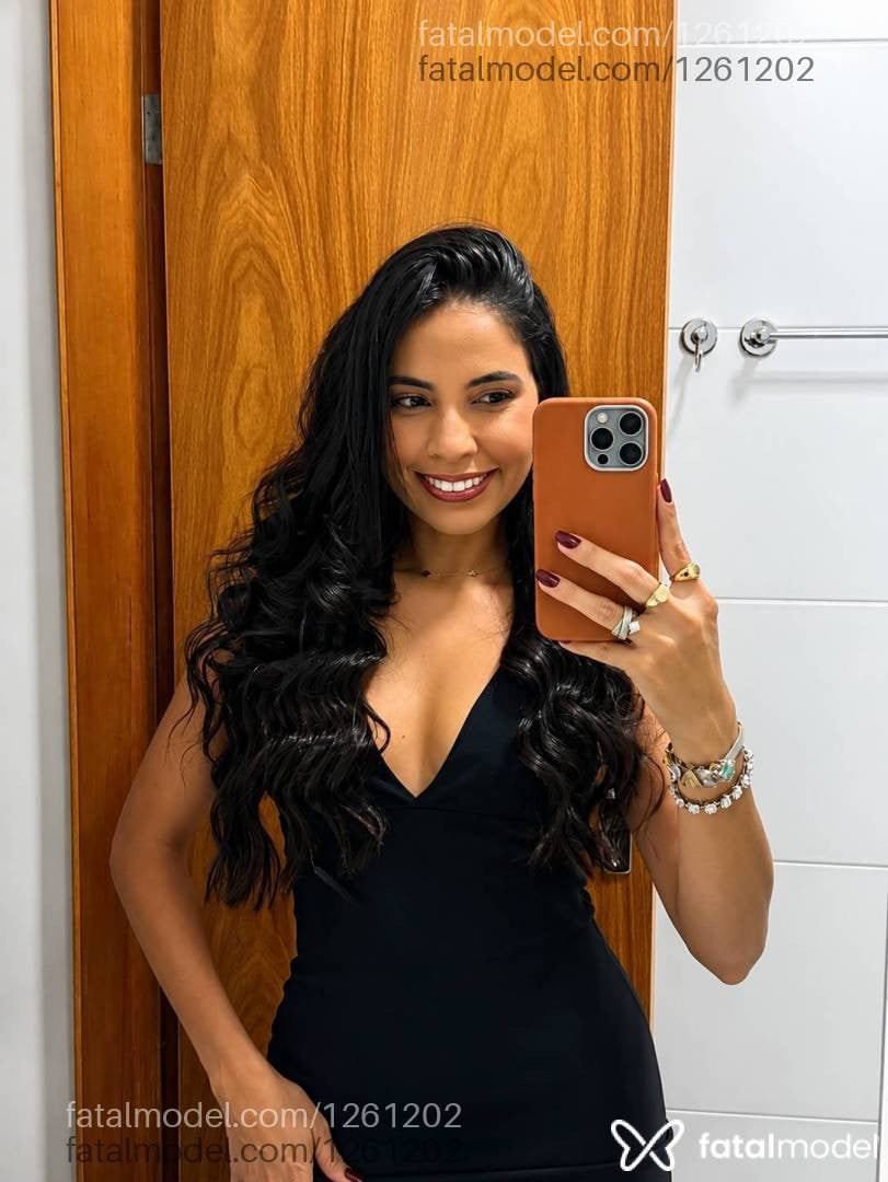Acompanhante mulher morena (o) de olhos castanhos - Camila Veloso