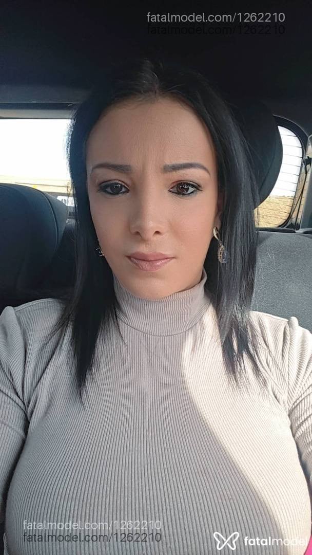 Acompanhante mulher loira (o) de olhos castanhos - Brenda Bittencourt