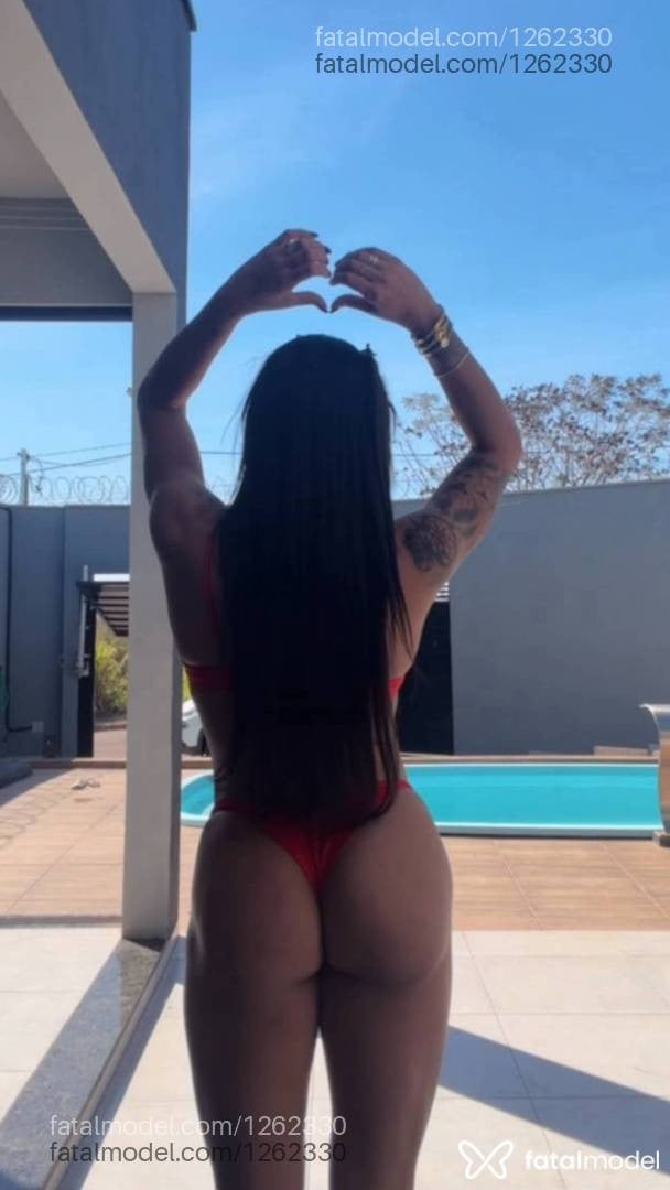 Acompanhante mulher com cabelo castanho de olhos pretos - Alanah