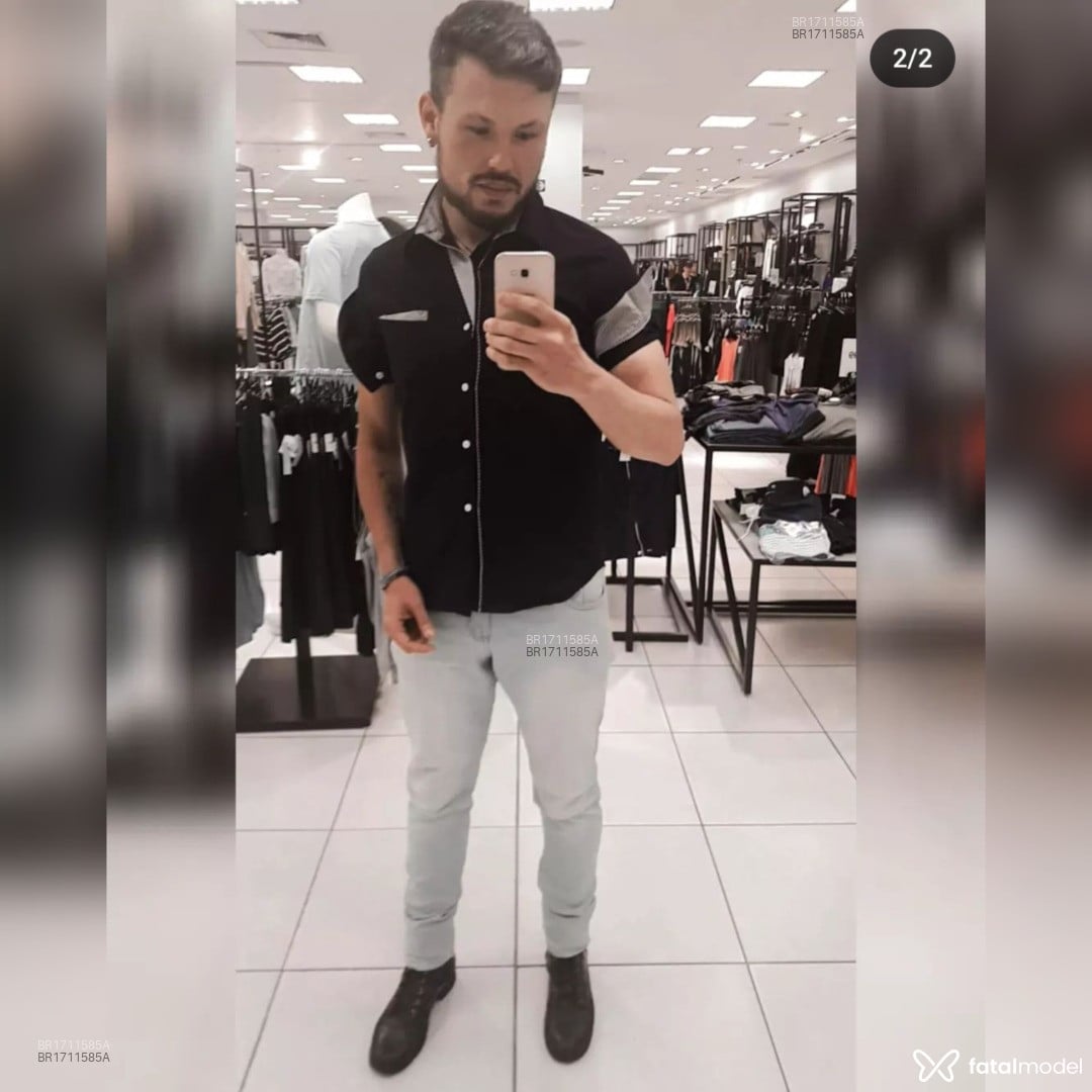 Acompanhante homem com cabelo castanho de olhos castanhos - Thi Gomes Acompanhante homem com cabelo castanho de olhos castanhos - Thi Gomes