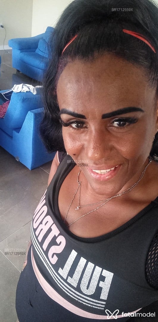 Acompanhante mulher com cabelo castanho de olhos castanhos em Rio de Janeiro - Pretablek