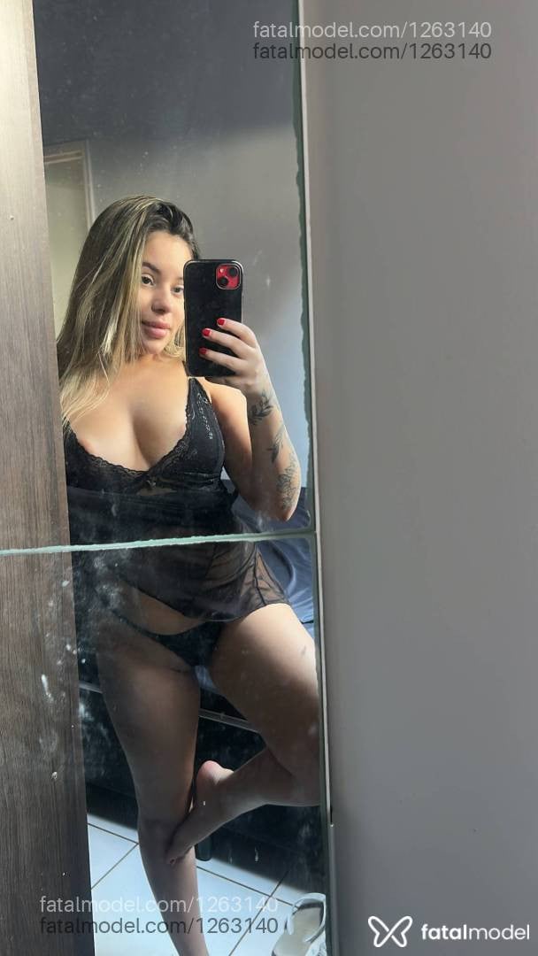 Acompanhante mulher loira (o) de olhos castanhos em Mineiros - Babi