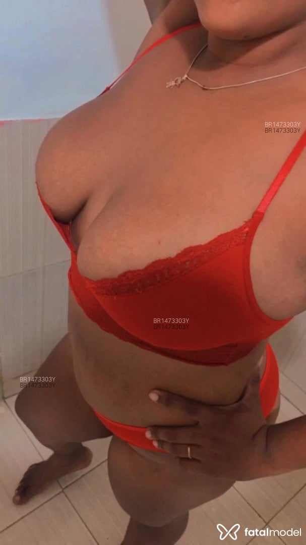 Acompanhante mulher morena (o) de olhos pretos em Irecê - Camila