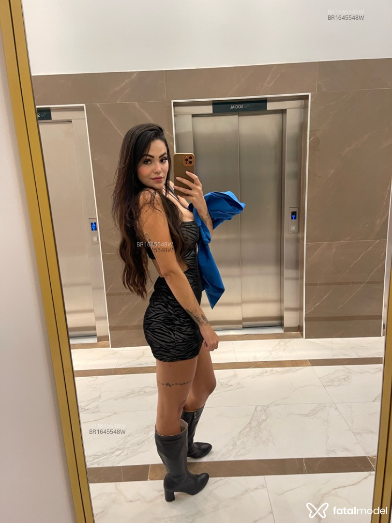 Acompanhante mulher morena (o) de olhos pretos em Balneário Camboriú - Aninha