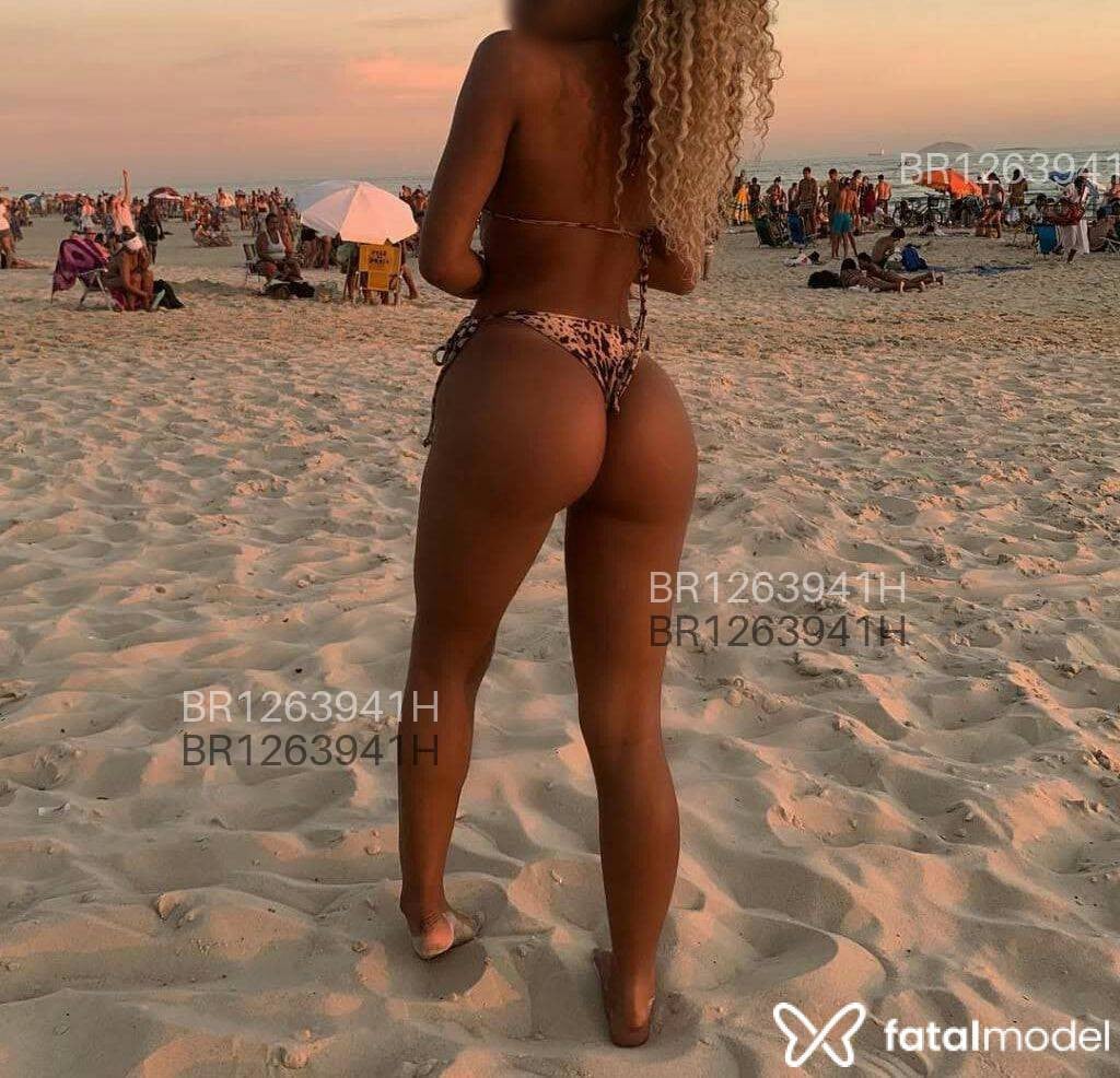 Acompanhante mulher com cabelo castanho de olhos castanhos em Volta Redonda - Bellynha