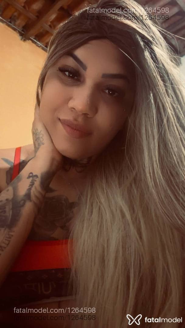 Acompanhante mulher ruiva (o) de olhos castanhos - Gaby Fontinelly
