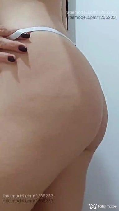 Acompanhante mulher com cabelo castanho de olhos castanhos - Carol