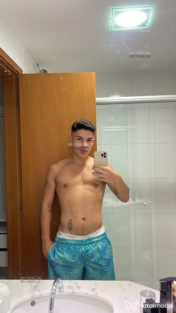 Acompanhante homem morena (o) de olhos castanhos - Pedrinho Acompanhante homem morena (o) de olhos castanhos - Pedrinho