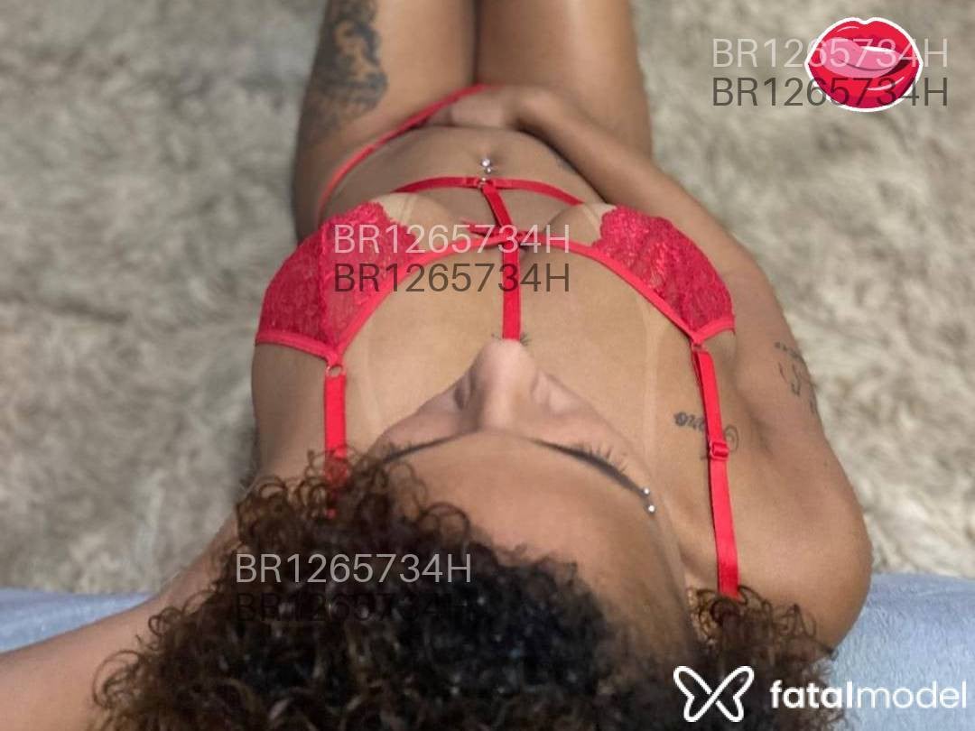 Acompanhante mulher com cabelo castanho de olhos castanhos em Ribeirão Preto Acompanhante mulher com cabelo castanho de olhos castanhos em Ribeirão Preto - Carol Bitencourt