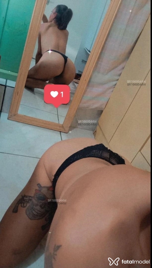 Acompanhante mulher com cabelo castanho de olhos castanhos em Guaíra Acompanhante mulher com cabelo castanho de olhos castanhos em Guaíra - Tifany