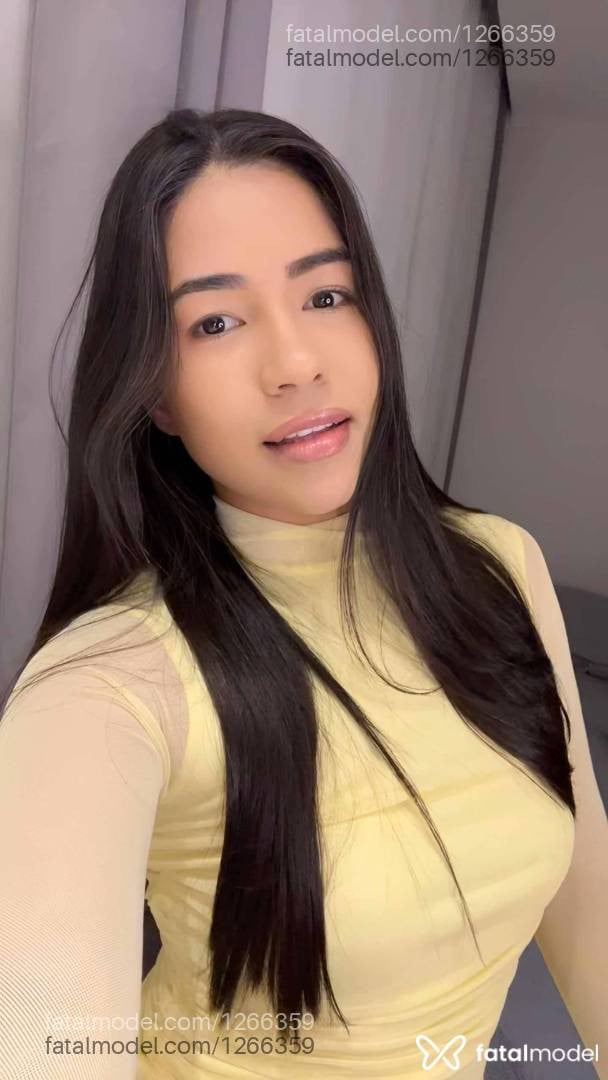 Acompanhante mulher morena (o) de olhos pretos - Laura Pimentel