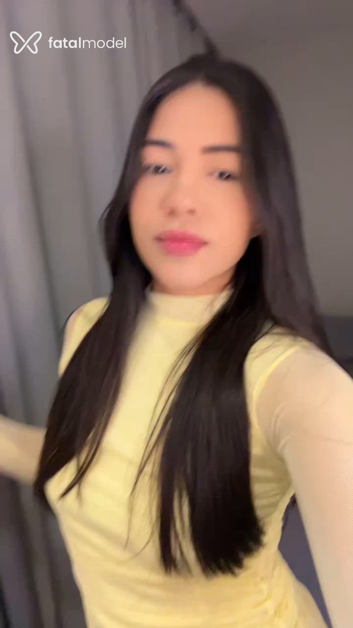 Acompanhante mulher morena (o) de olhos pretos - Laura Pimentel