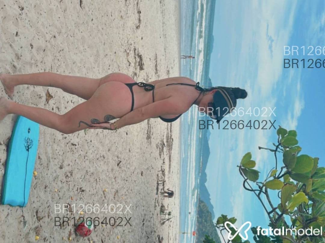 Acompanhante mulher trans com cabelo castanho de olhos castanhos em Uberlândia - Charlotte