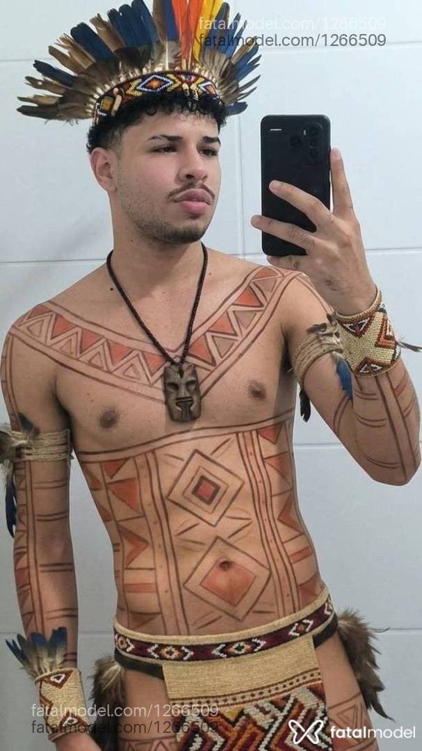 Acompanhante homem com cabelo castanho de olhos castanhos em Joinville Acompanhante homem com cabelo castanho de olhos castanhos em Joinville - Novinhoxx