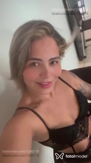 Acompanhante mulher loira (o) de olhos castanhos em Maringá Acompanhante mulher loira (o) de olhos castanhos em Maringá - Juliana