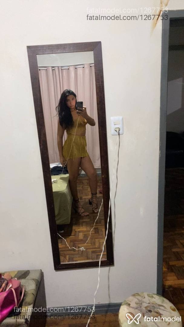 Acompanhante mulher trans morena (o) de olhos pretos em São Leopoldo - Isabela