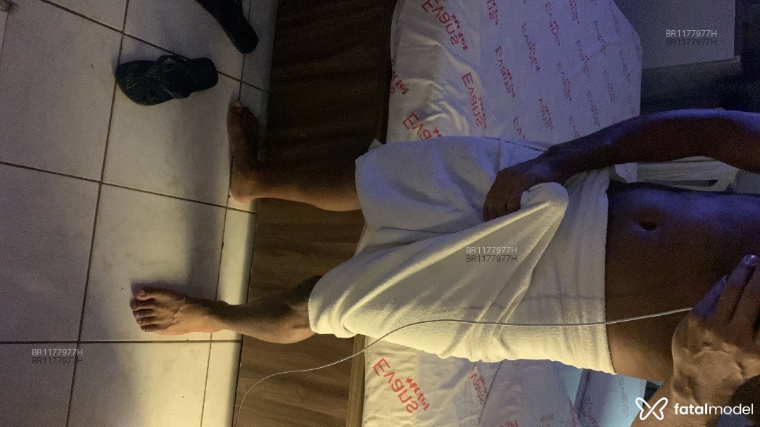 Acompanhante homem morena (o) de olhos castanhos em Teresina - Leonardo