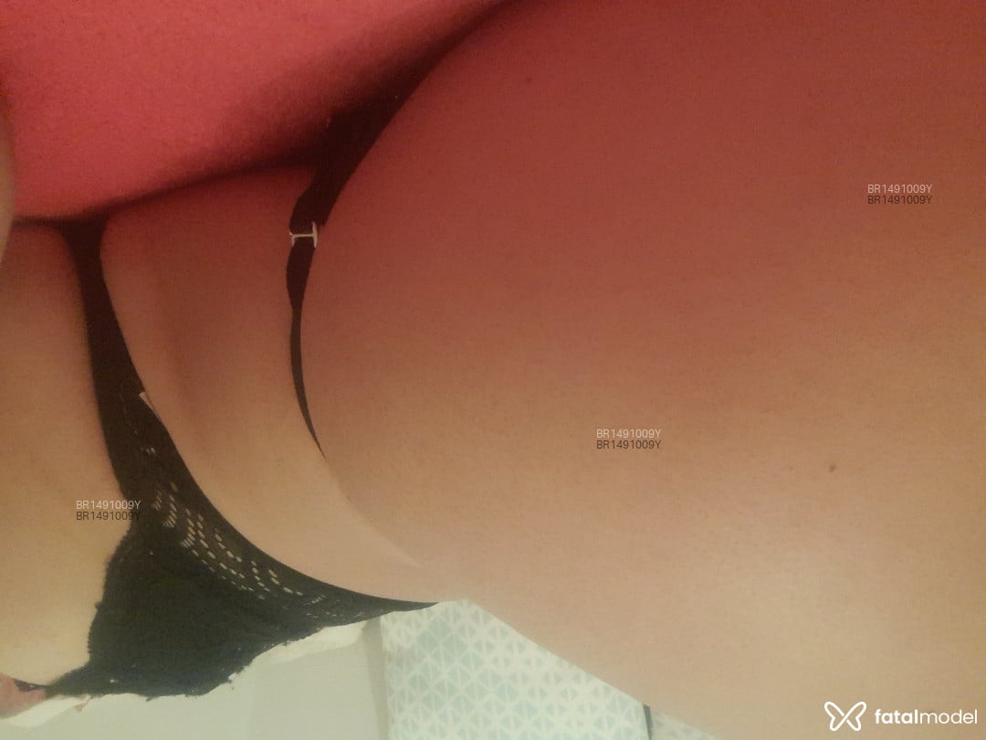 Acompanhante mulher loira (o) de olhos castanhos em Aparecida de Goiânia - Bandida