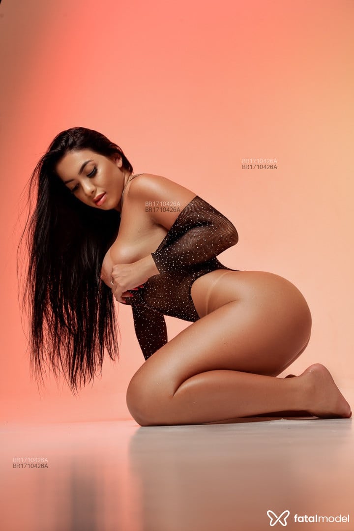Acompanhante mulher morena (o) de olhos castanhos em Campinas - Letícia Andrade