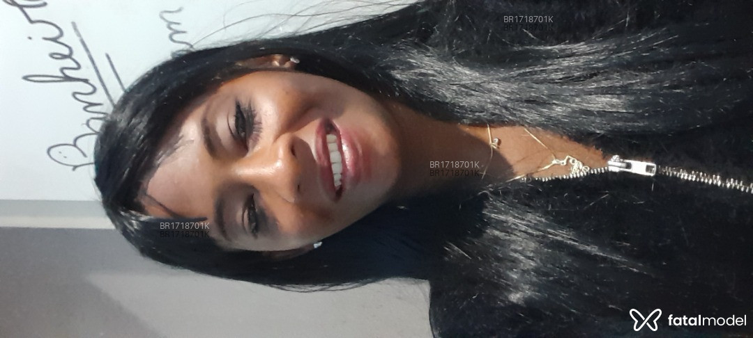 Acompanhante mulher morena (o) de olhos pretos em Virtual Acompanhante mulher morena (o) de olhos pretos em Virtual - Morena