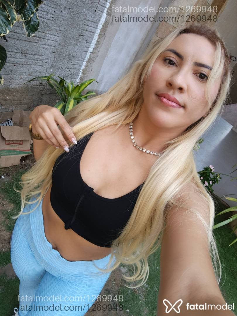 Acompanhante mulher loira (o) de olhos castanhos - Luciana prado