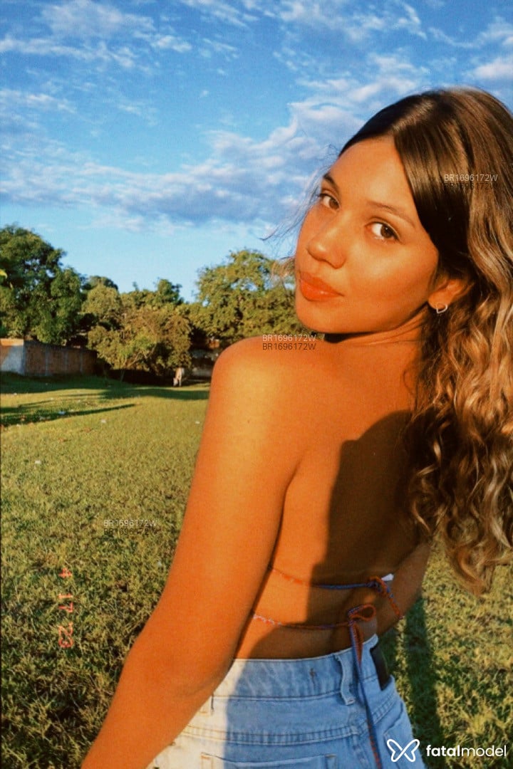 Acompanhante mulher trans com cabelo castanho de olhos mel em Rio de Janeiro - Julinha