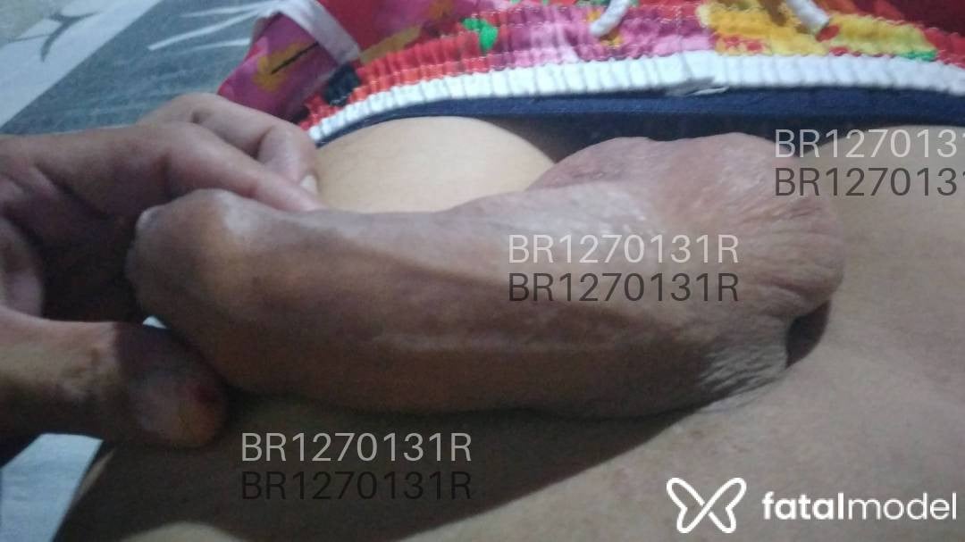 Acompanhante homem com cabelo castanho de olhos castanhos em Taubaté - Diogo Victor