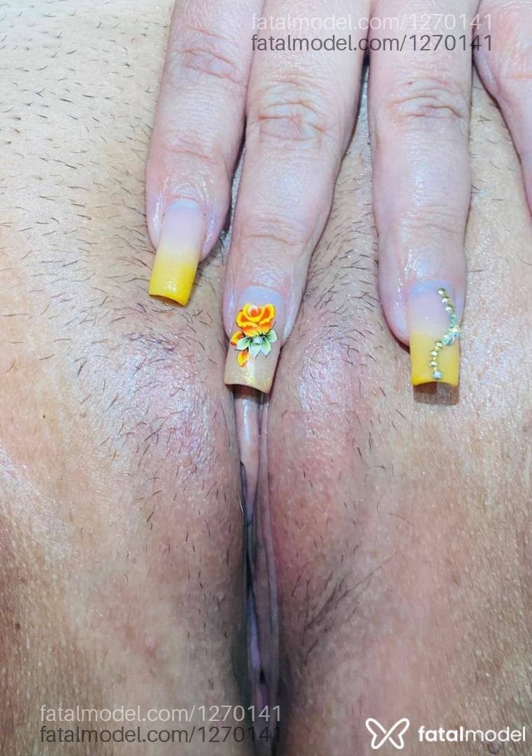 Acompanhante mulher morena (o) de olhos castanhos - Gabriella Brandão
