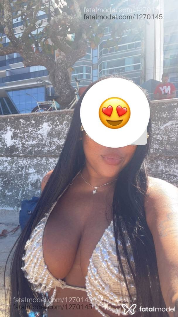 Acompanhante mulher loira (o) de olhos castanhos - Cacau