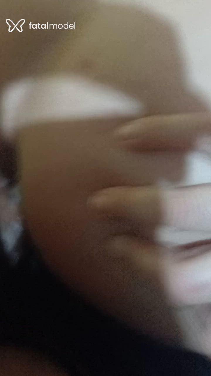 Acompanhante mulher ruiva (o) de olhos castanhos - Giovanna