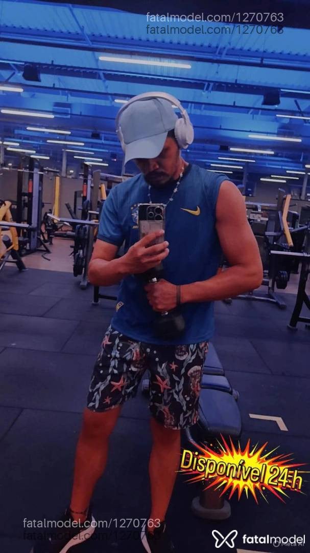 Acompanhante homem com cabelo castanho de olhos castanhos em Fortaleza Acompanhante homem com cabelo castanho de olhos castanhos em Fortaleza - Bruno Guimarães