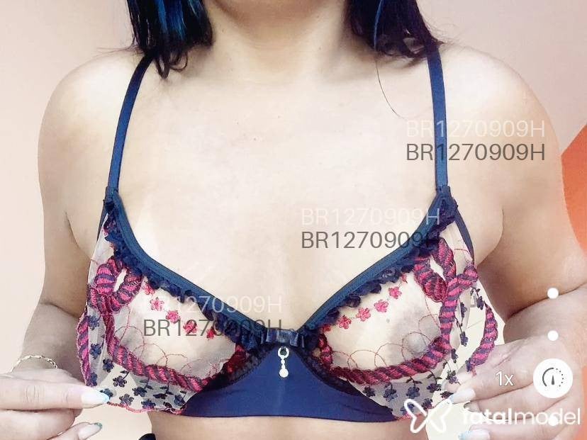 Acompanhante mulher morena (o) de olhos castanhos em Jataí Acompanhante mulher morena (o) de olhos castanhos em Jataí - Marina